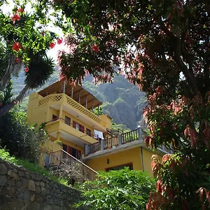 casa-cavoquinho.cape-verdehotels.com/